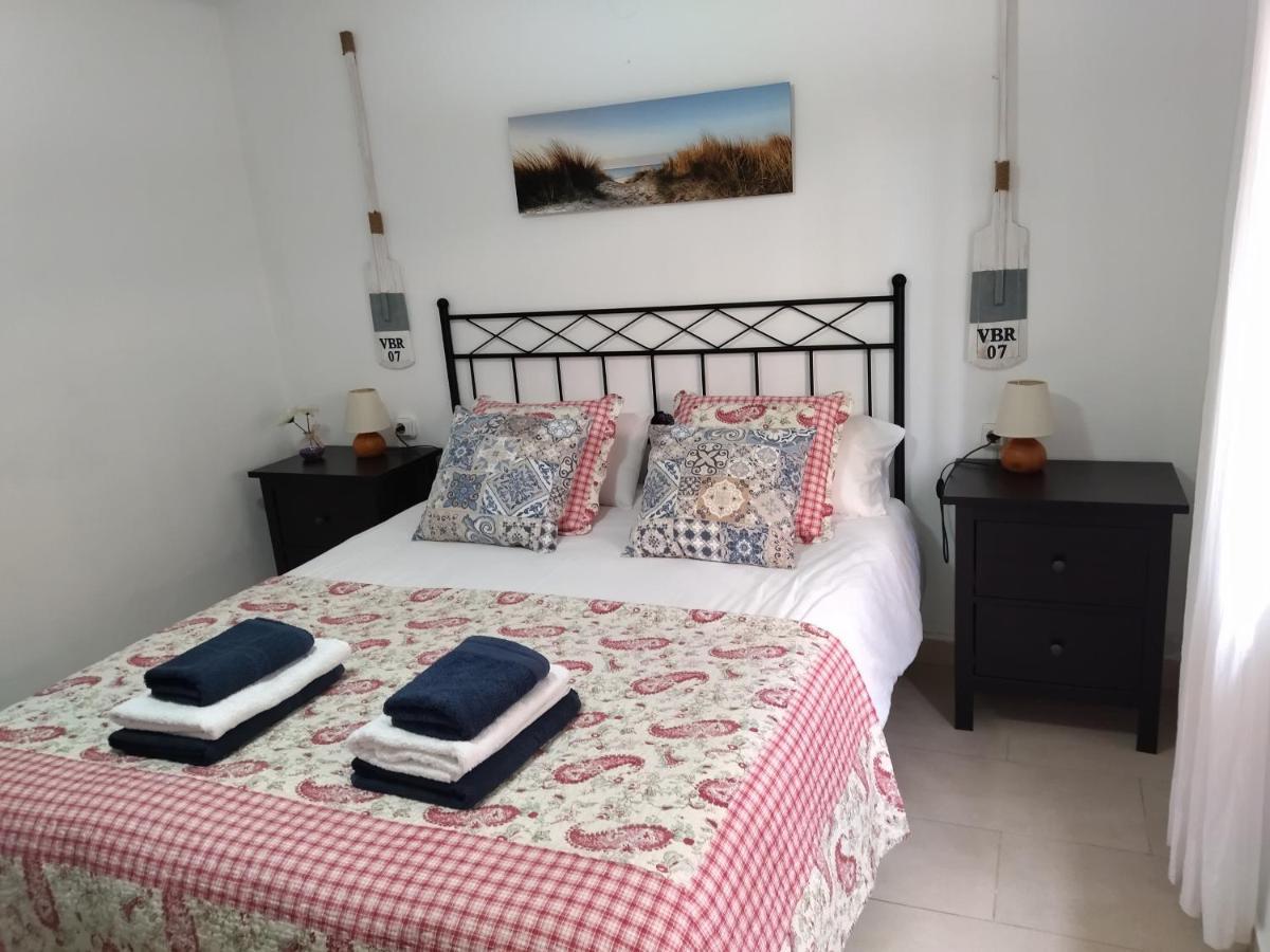 Sunny Holiday Home Creixell Bagian luar foto